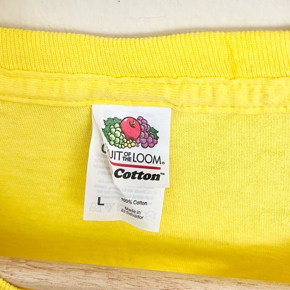 NEW Cerveza Pacifico Beer Graphic Yellow T Shirt Adult size Large - Picture 8 of 8